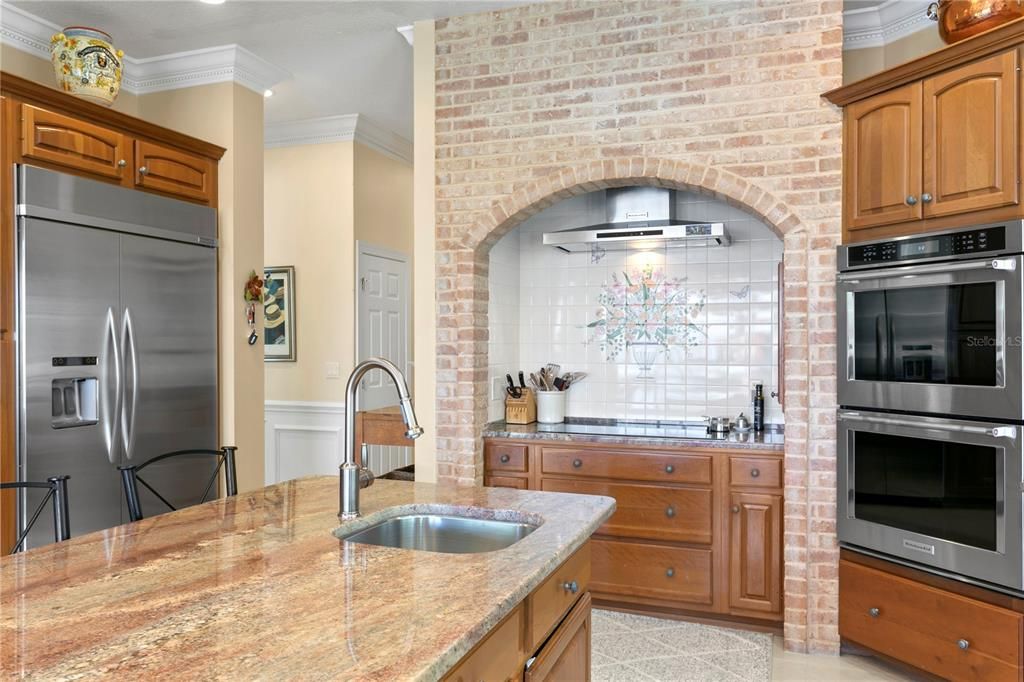 For Sale: $3,100,000 (5 beds, 5 baths, 5345 Square Feet)