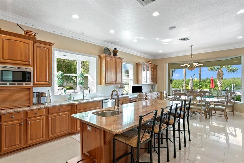 For Sale: $3,100,000 (5 beds, 5 baths, 5345 Square Feet)