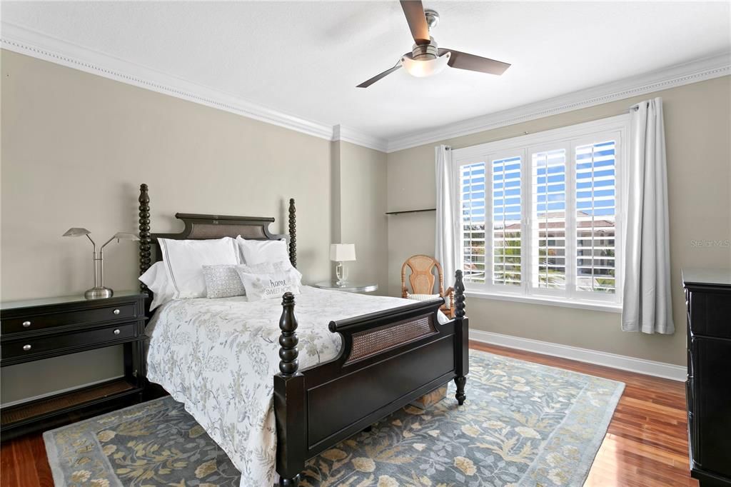 For Sale: $3,100,000 (5 beds, 5 baths, 5345 Square Feet)