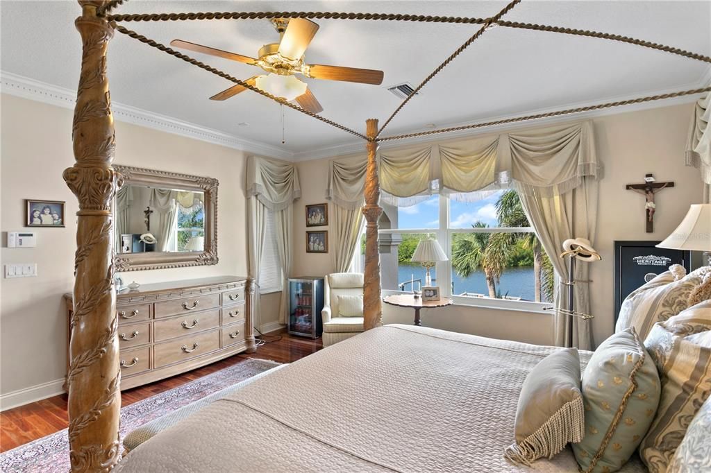 For Sale: $3,100,000 (5 beds, 5 baths, 5345 Square Feet)