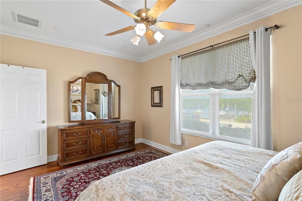 For Sale: $3,100,000 (5 beds, 5 baths, 5345 Square Feet)