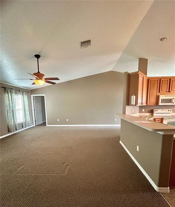 For Sale: $265,000 (3 beds, 2 baths, 1872 Square Feet)