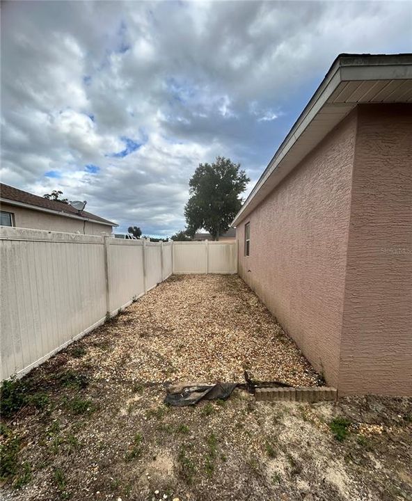 For Sale: $265,000 (3 beds, 2 baths, 1872 Square Feet)