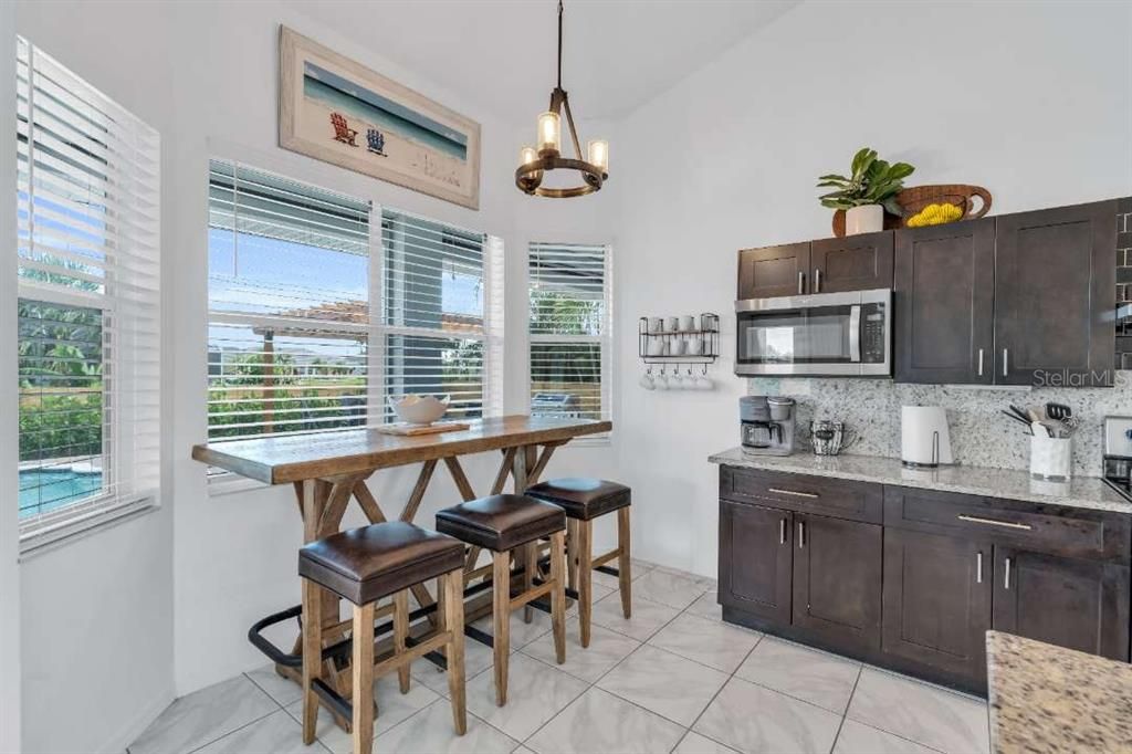 For Sale: $525,000 (3 beds, 2 baths, 1741 Square Feet)