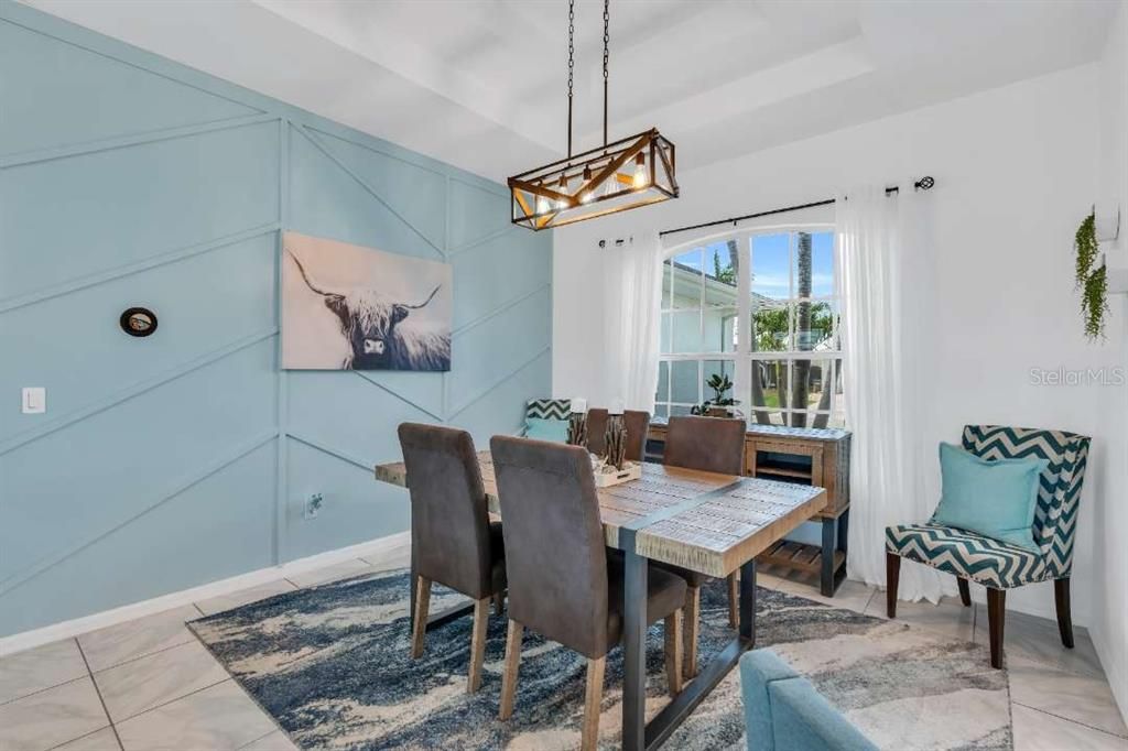 For Sale: $525,000 (3 beds, 2 baths, 1741 Square Feet)