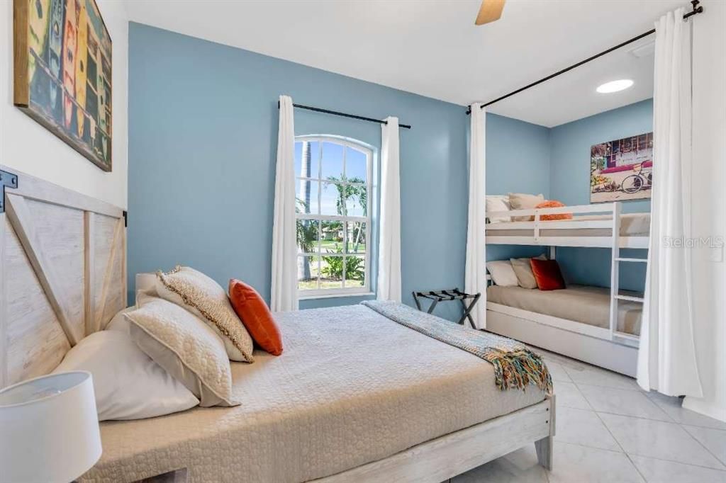 For Sale: $525,000 (3 beds, 2 baths, 1741 Square Feet)