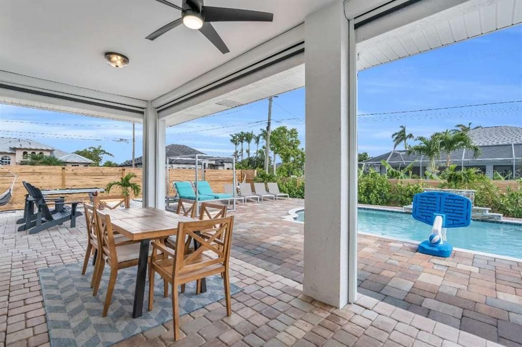 For Sale: $525,000 (3 beds, 2 baths, 1741 Square Feet)