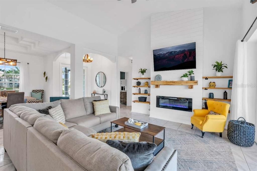 For Sale: $525,000 (3 beds, 2 baths, 1741 Square Feet)