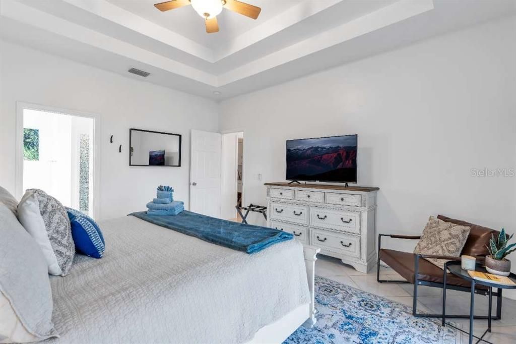 For Sale: $525,000 (3 beds, 2 baths, 1741 Square Feet)