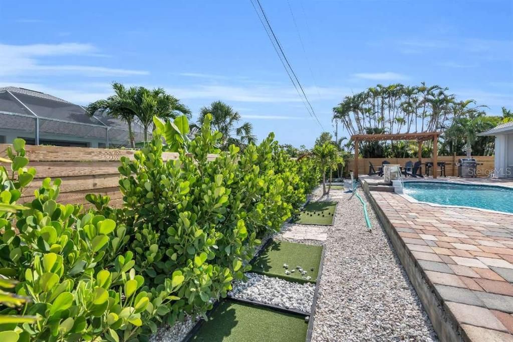 For Sale: $525,000 (3 beds, 2 baths, 1741 Square Feet)