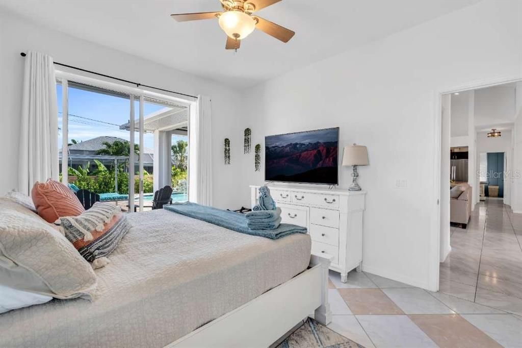 For Sale: $525,000 (3 beds, 2 baths, 1741 Square Feet)