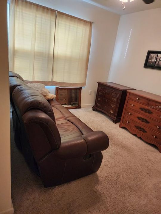 For Sale: $375,000 (4 beds, 2 baths, 1846 Square Feet)