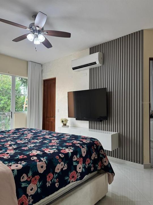 For Rent: $4,950 (3 beds, 2 baths, 2600 Square Feet)