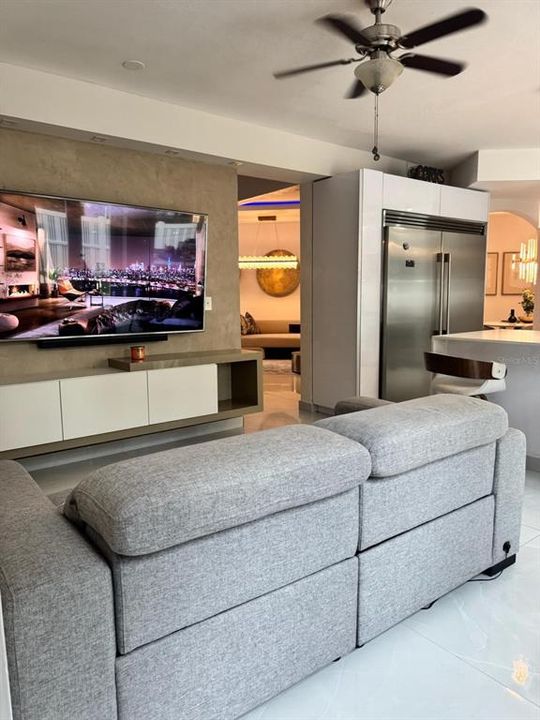 For Rent: $4,950 (3 beds, 2 baths, 2600 Square Feet)