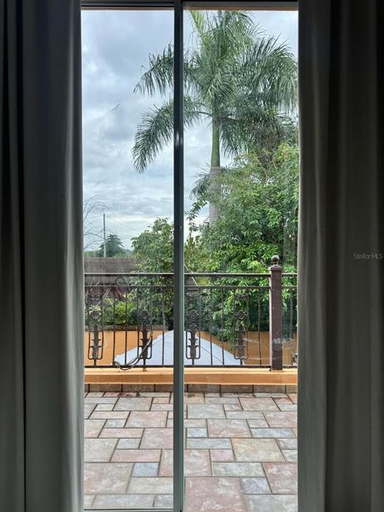 For Rent: $4,950 (3 beds, 2 baths, 2600 Square Feet)