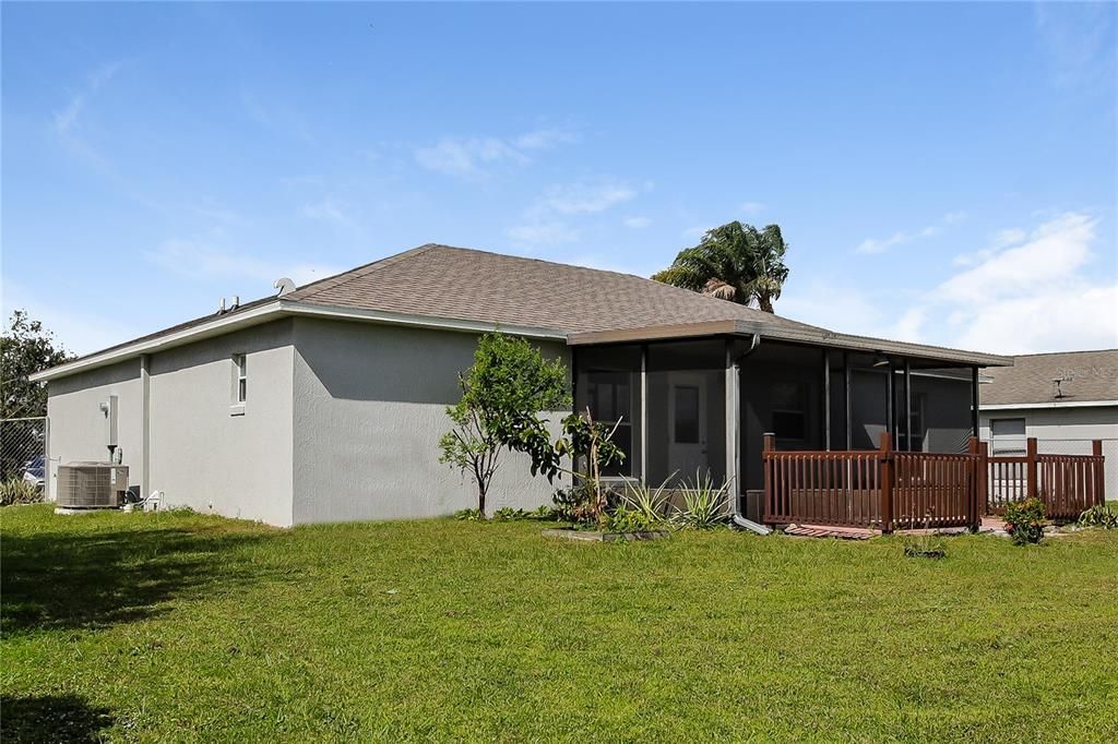 For Rent: $1,925 (3 beds, 2 baths, 1208 Square Feet)