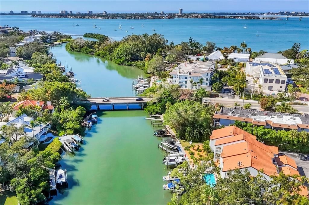 For Sale: $994,000 (3 beds, 2 baths, 1362 Square Feet)