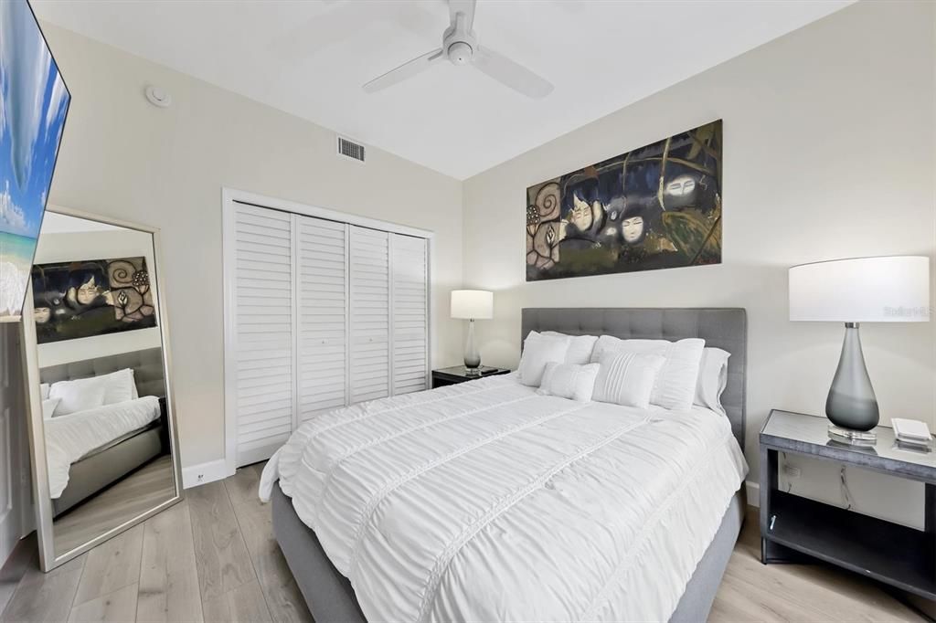 For Sale: $994,000 (3 beds, 2 baths, 1362 Square Feet)