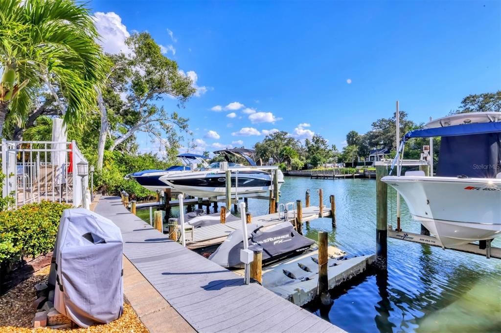 For Sale: $994,000 (3 beds, 2 baths, 1362 Square Feet)