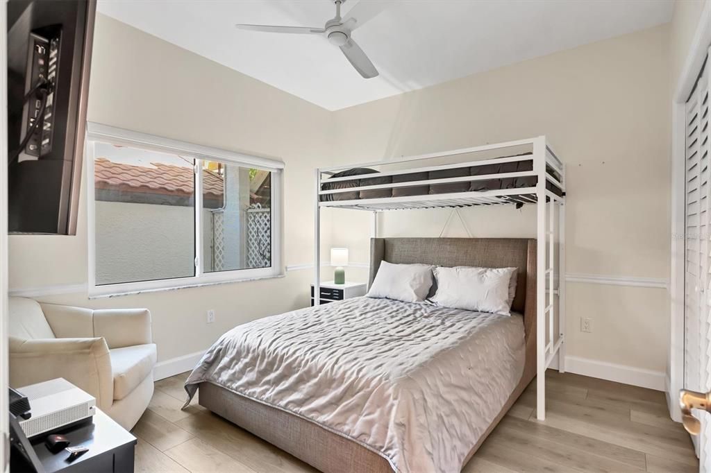 For Sale: $994,000 (3 beds, 2 baths, 1362 Square Feet)