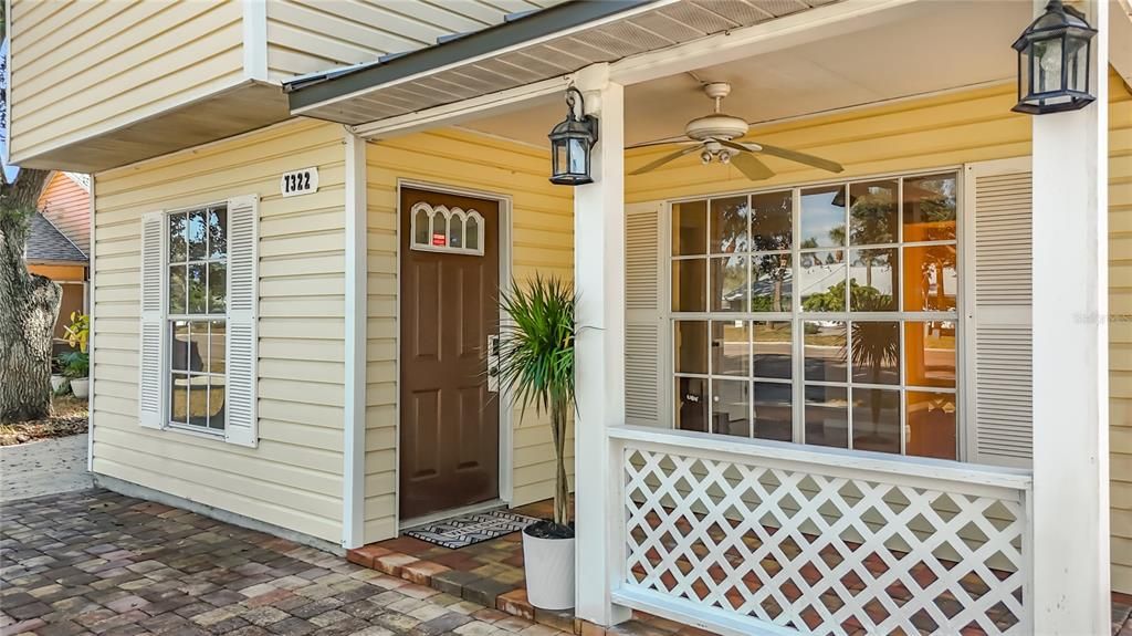 En Venta: $425,000 (4 camas, 2 baños, 1608 Pies cuadrados)