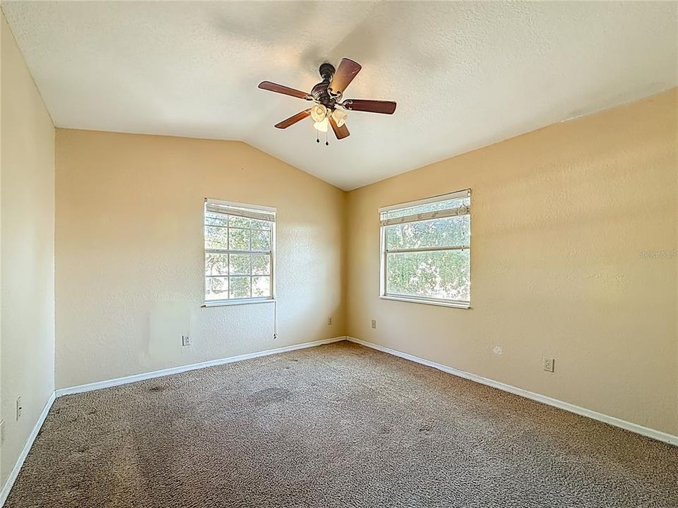 En Venta: $425,000 (4 camas, 2 baños, 1608 Pies cuadrados)