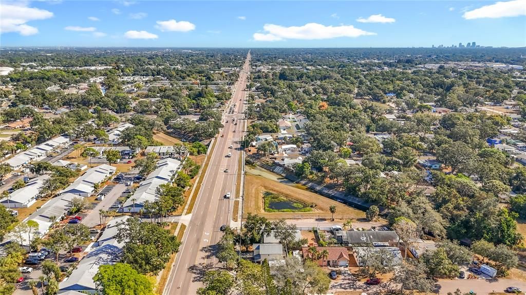 En Venta: $425,000 (4 camas, 2 baños, 1608 Pies cuadrados)