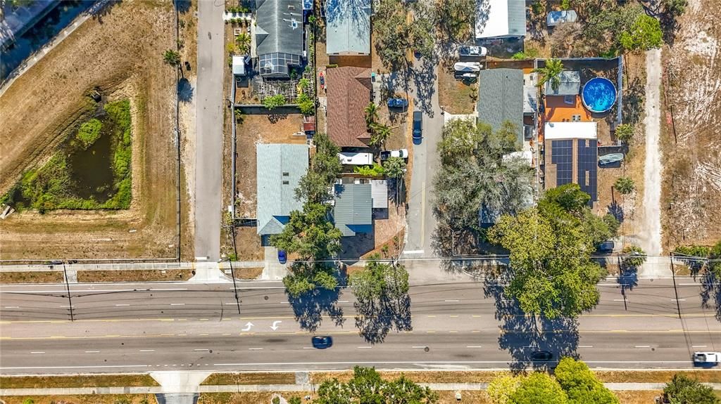 En Venta: $425,000 (4 camas, 2 baños, 1608 Pies cuadrados)