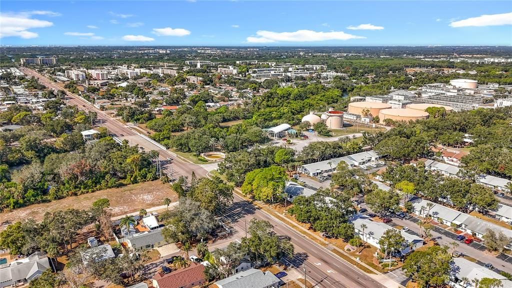 En Venta: $425,000 (4 camas, 2 baños, 1608 Pies cuadrados)