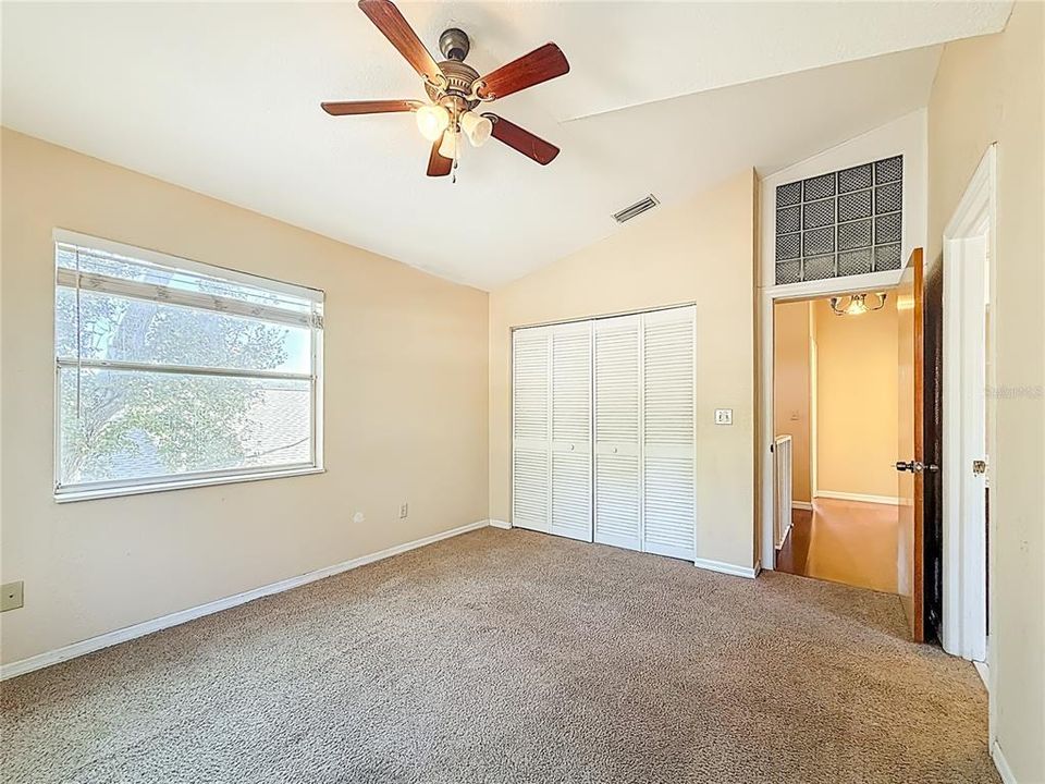 En Venta: $425,000 (4 camas, 2 baños, 1608 Pies cuadrados)