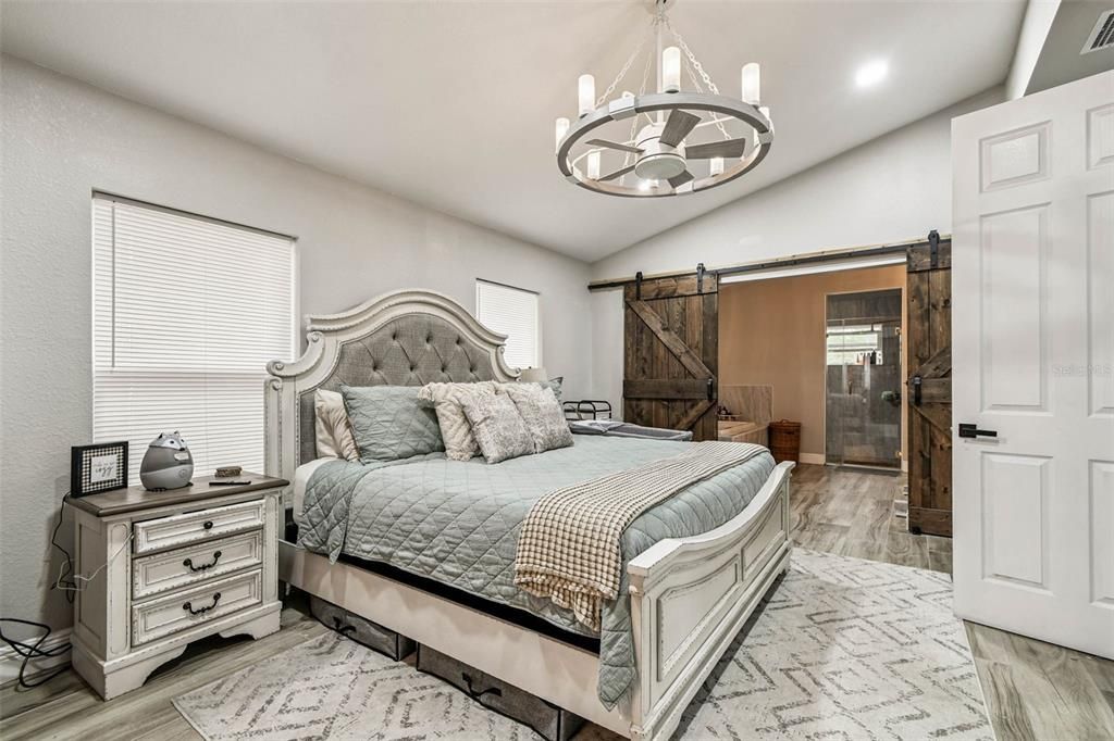 For Sale: $400,000 (3 beds, 2 baths, 2086 Square Feet)