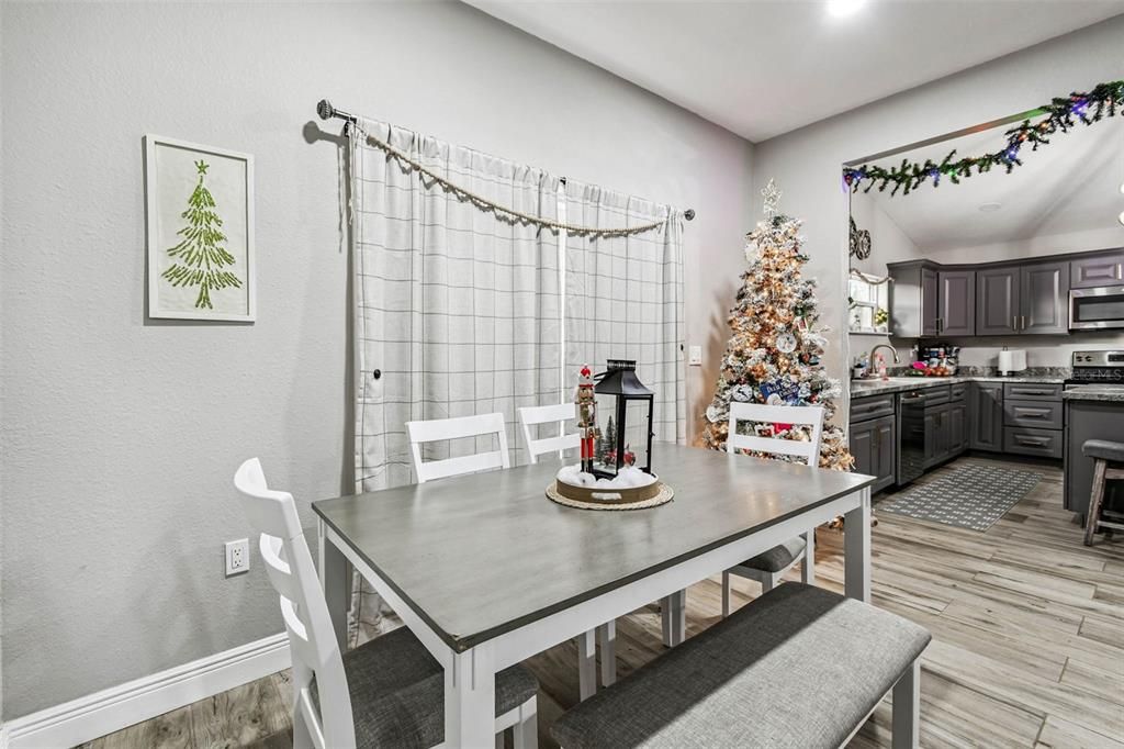 For Sale: $400,000 (3 beds, 2 baths, 2086 Square Feet)