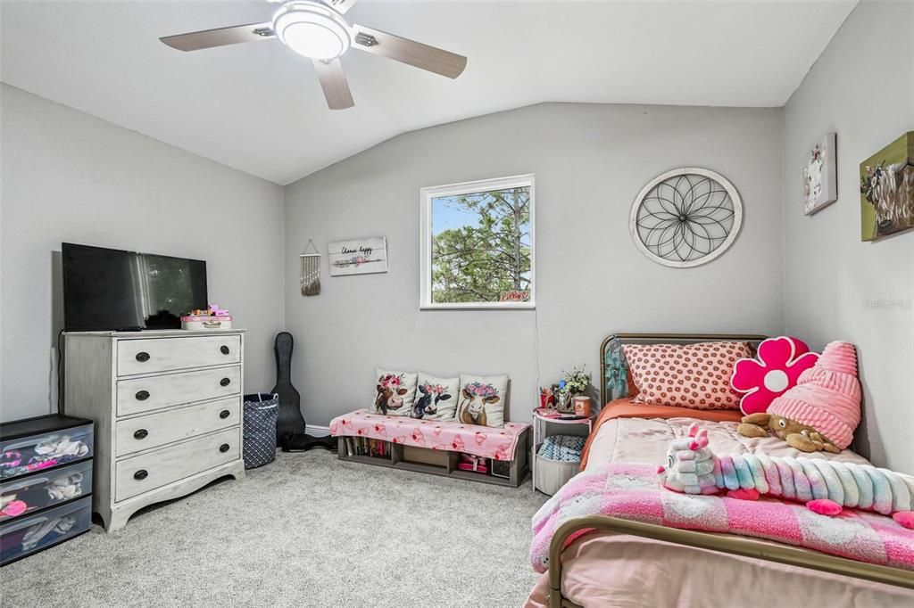 For Sale: $400,000 (3 beds, 2 baths, 2086 Square Feet)