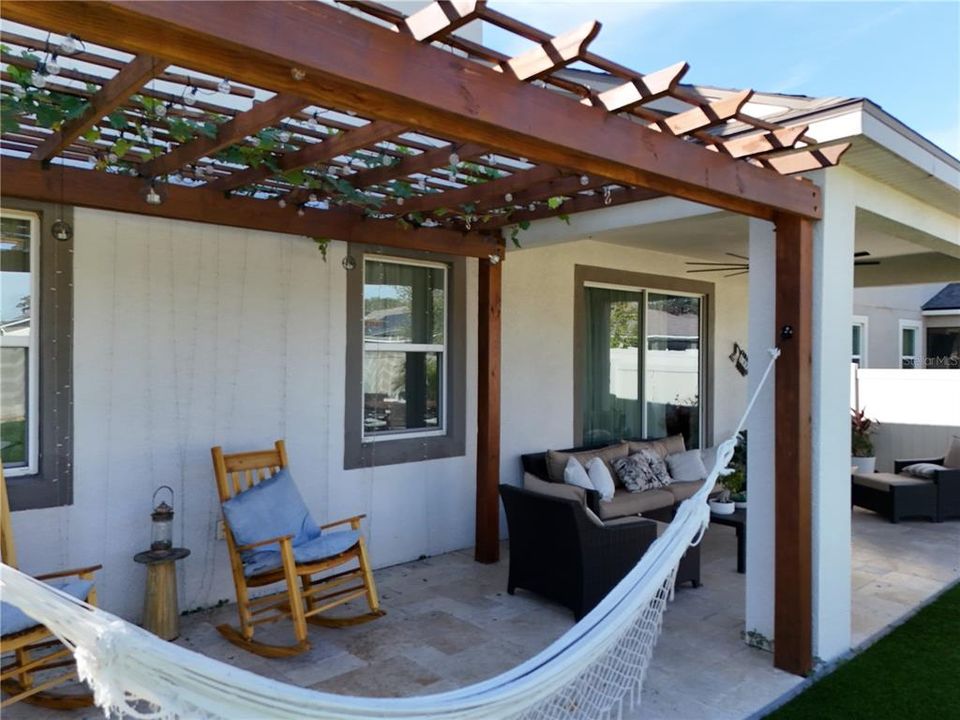 待售: $600,000 (5 贝兹, 3 浴室, 2744 平方英尺)