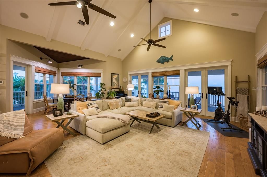 En Venta: $6,950,000 (5 camas, 5 baños, 4995 Pies cuadrados)