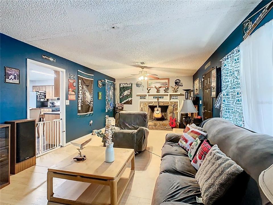 For Sale: $420,000 (3 beds, 2 baths, 2156 Square Feet)