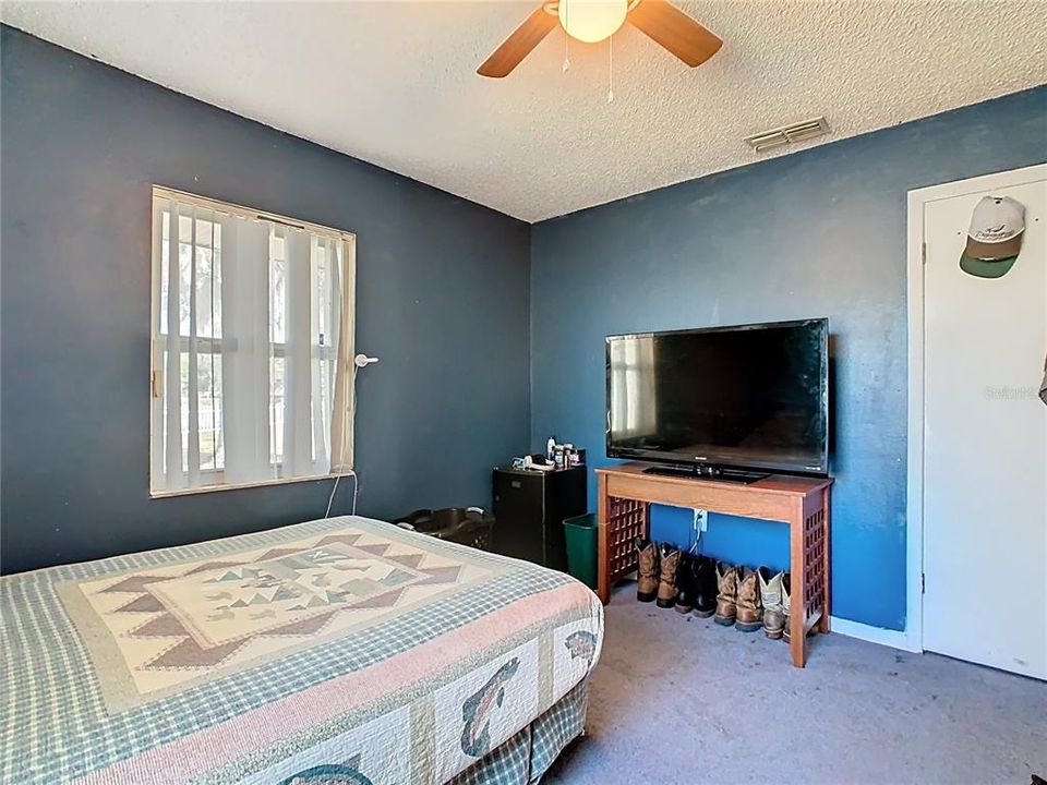 For Sale: $420,000 (3 beds, 2 baths, 2156 Square Feet)