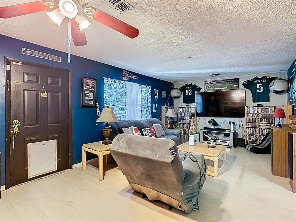 For Sale: $420,000 (3 beds, 2 baths, 2156 Square Feet)