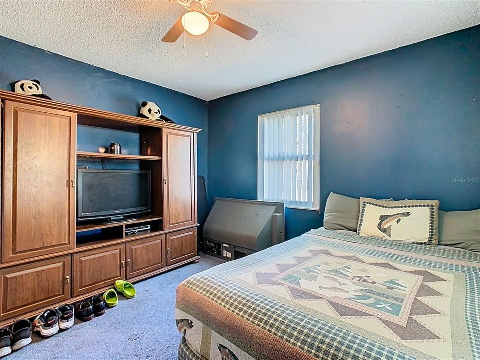 For Sale: $420,000 (3 beds, 2 baths, 2156 Square Feet)