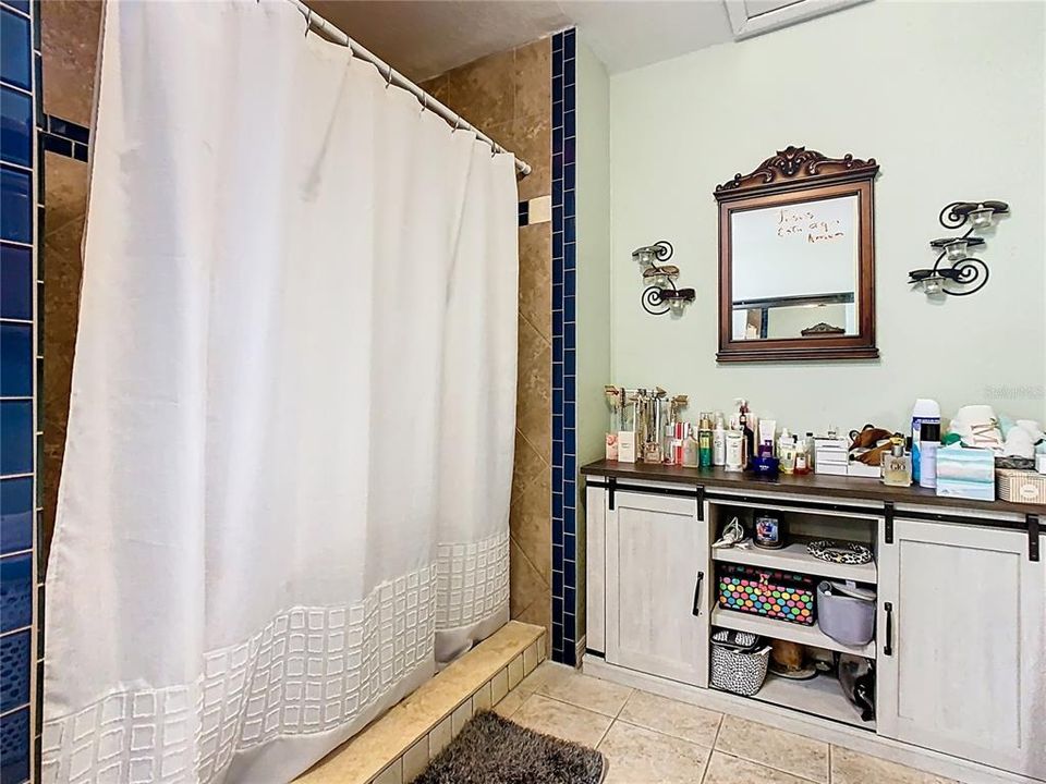 For Sale: $420,000 (3 beds, 2 baths, 2156 Square Feet)