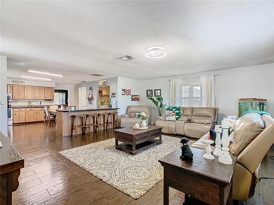 For Sale: $420,000 (3 beds, 2 baths, 2156 Square Feet)