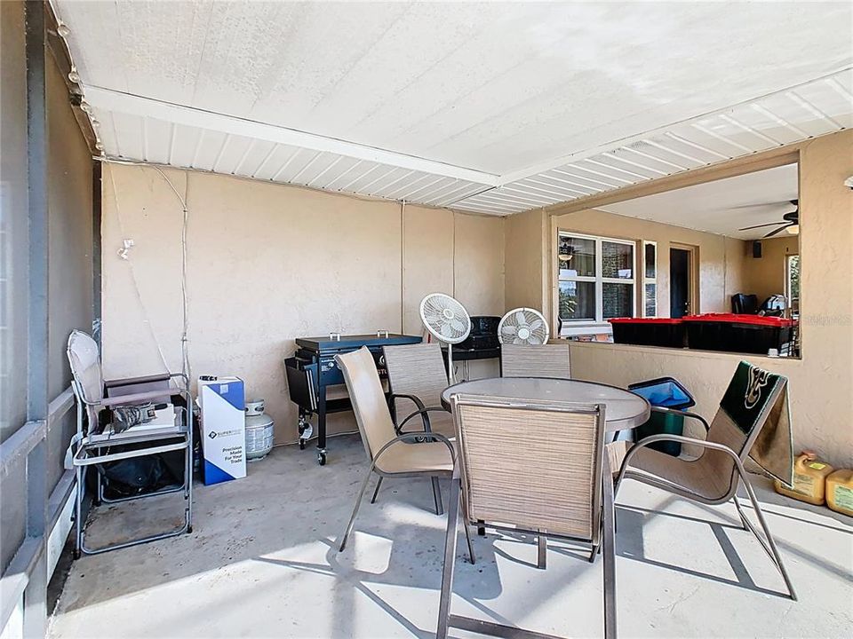 For Sale: $420,000 (3 beds, 2 baths, 2156 Square Feet)