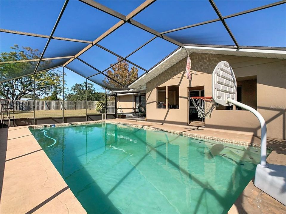 For Sale: $420,000 (3 beds, 2 baths, 2156 Square Feet)