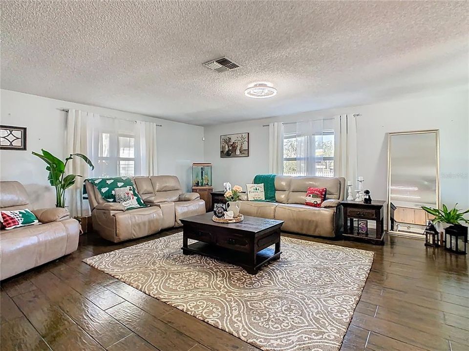 For Sale: $420,000 (3 beds, 2 baths, 2156 Square Feet)