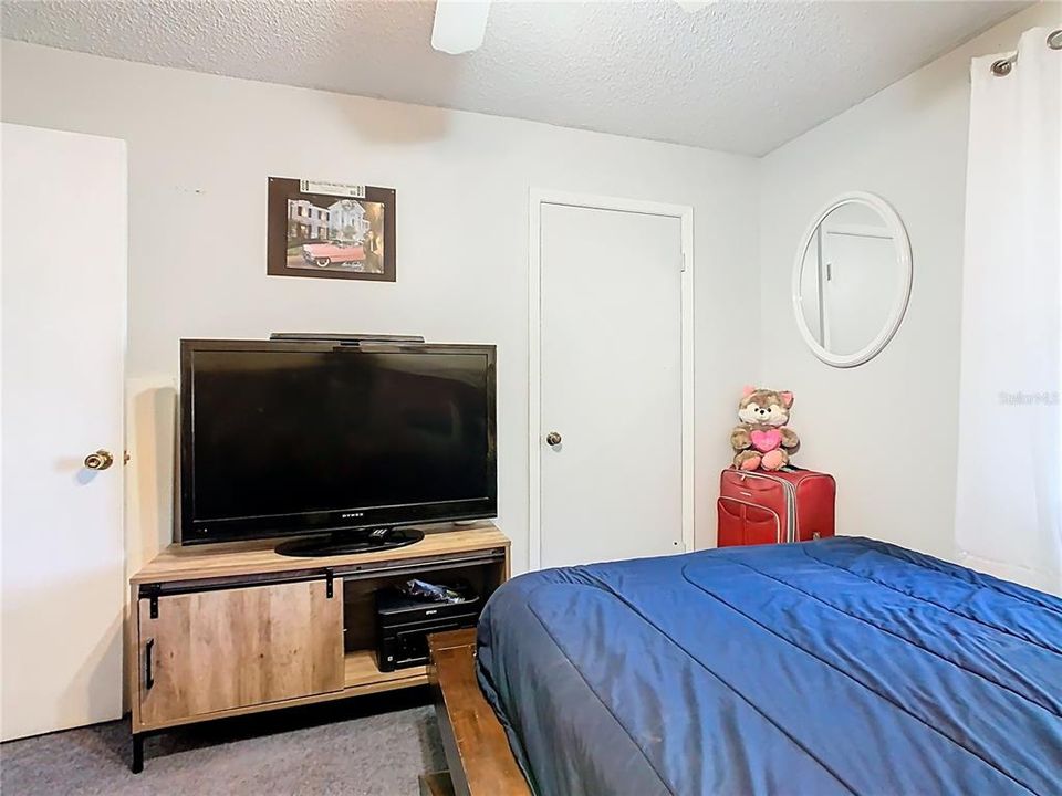 For Sale: $420,000 (3 beds, 2 baths, 2156 Square Feet)