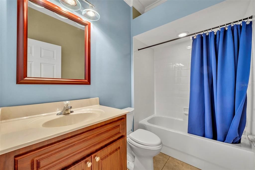 待售: $274,000 (2 贝兹, 2 浴室, 1825 平方英尺)