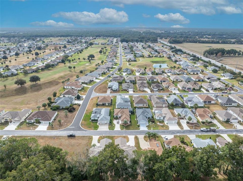 待售: $274,000 (2 贝兹, 2 浴室, 1825 平方英尺)