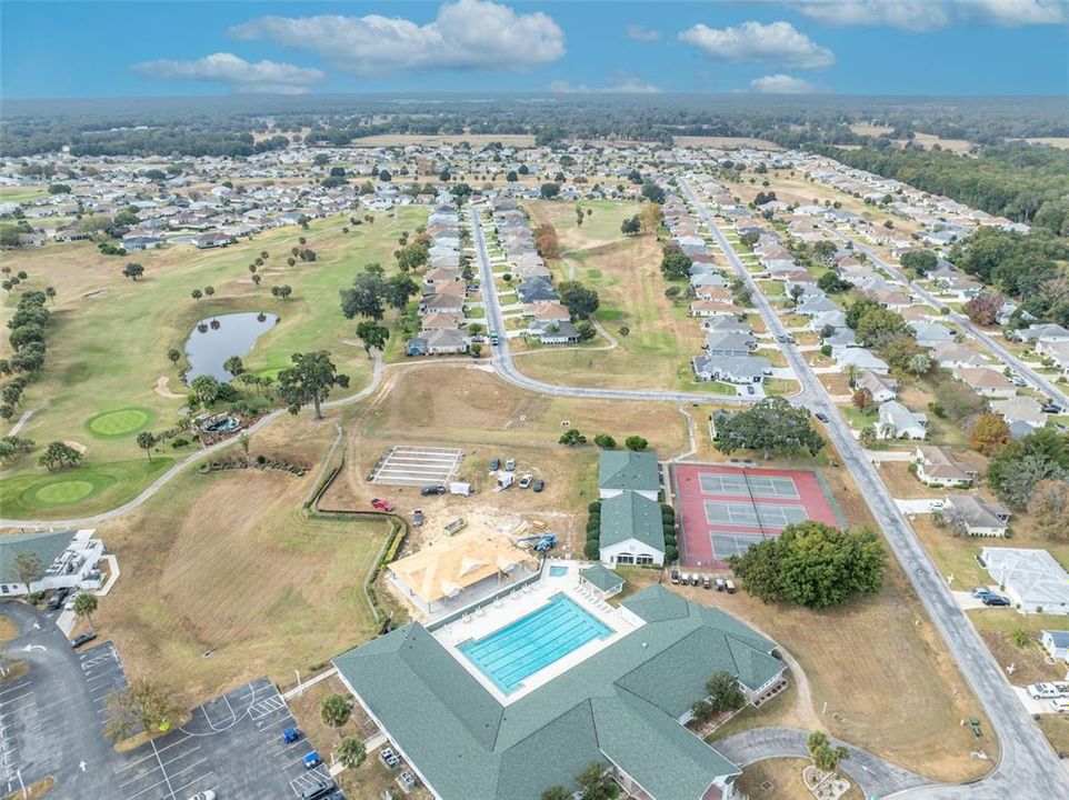 待售: $274,000 (2 贝兹, 2 浴室, 1825 平方英尺)