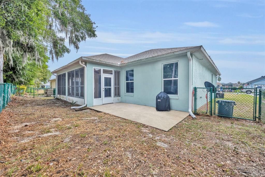 待售: $274,000 (2 贝兹, 2 浴室, 1825 平方英尺)