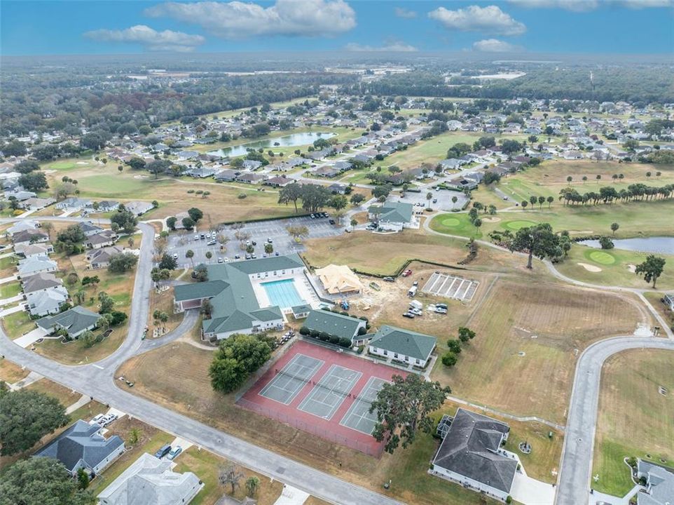 待售: $274,000 (2 贝兹, 2 浴室, 1825 平方英尺)